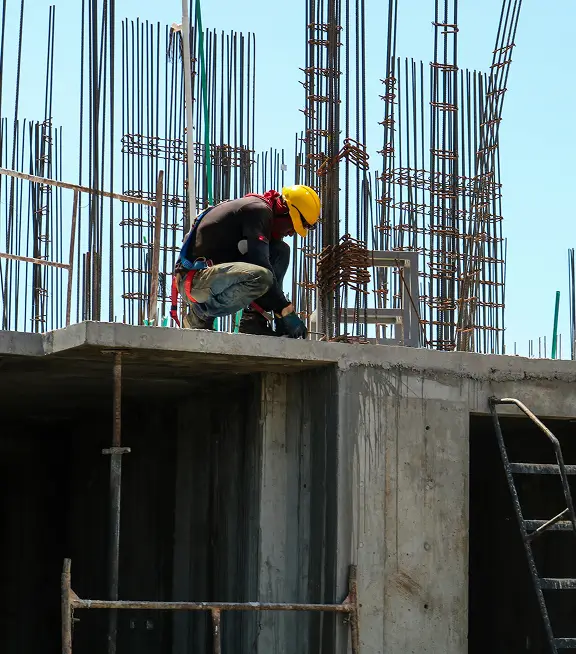 Lone workers in high-risk field environment